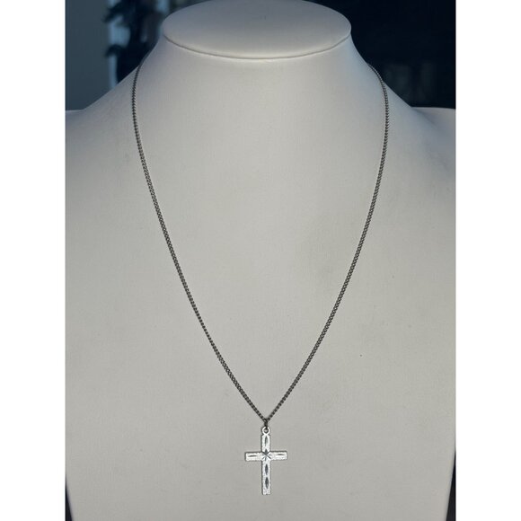 Sterling Silver Cross Necklace With Delicate Chain 18 Inch Length Timeless Relig - Picture 2 of 8